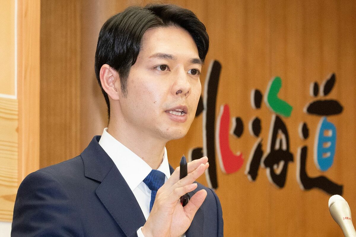 [写真]仰天の支持率88％！ 新型コロナ対策で注目を集める北海道知事・鈴木直道の“光と影” | 文春オンライン