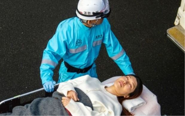 「刺されたから助けて」胸から血がドバドバ、あと1時間遅れていたら死んでいた…元恋人に包丁で刺された【26歳女性のその後】(平成28年の事件) | 文春オンライン