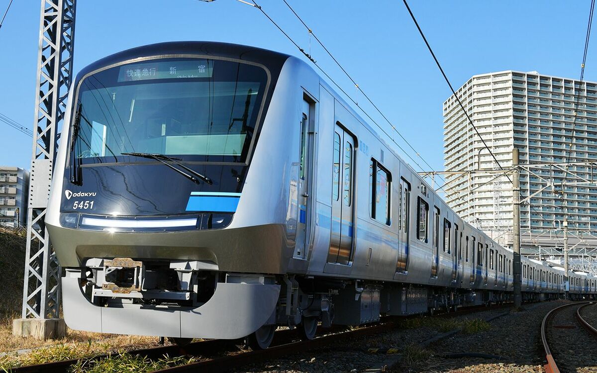 4ページ目)複々線化の小田急が投入する新型通勤電車5000形。そこにある