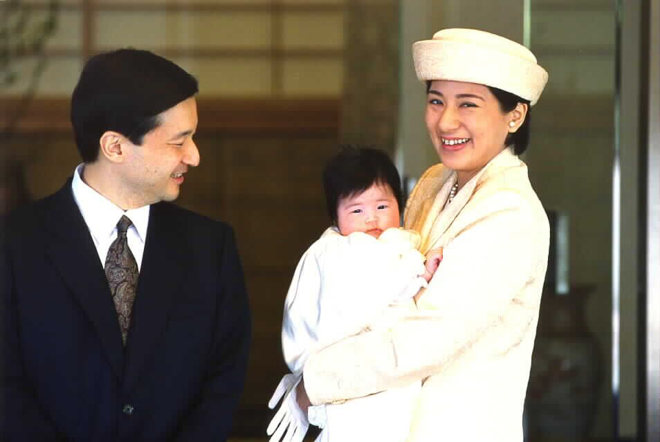 雅子さまは 私のこどもは普通より小さいのですか と心配されて 高齢出産に臨まれるまでの 鋭いご質問の数々 文春オンライン たった今内親王さまがお生まれになりまし ｄメニューニュース Nttドコモ