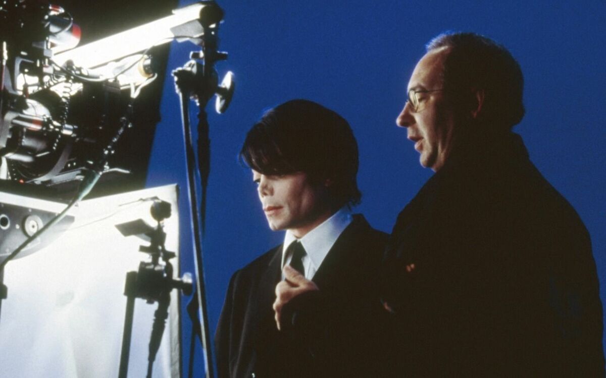 実は『スター・ウォーズ』への出演も熱望していた…世界を虜にしたエンターテイナー、マイケル・ジャクソンの“意外すぎるフィルモグラフィ” | キングの誕生を、目撃せよ。 | 文春オンライン