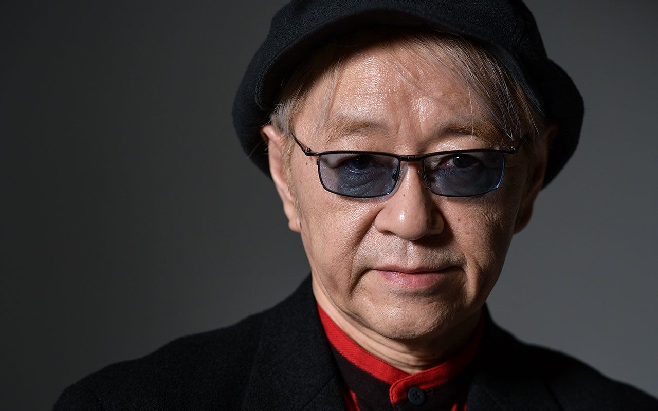 綾辻行人デビュー30周年「常に新しいことをやっていたい」 | 文春