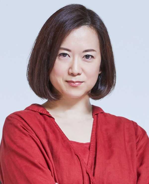 写真](7ページ目)ビールのCMであわや全裸、無頼の夫に振り回されて