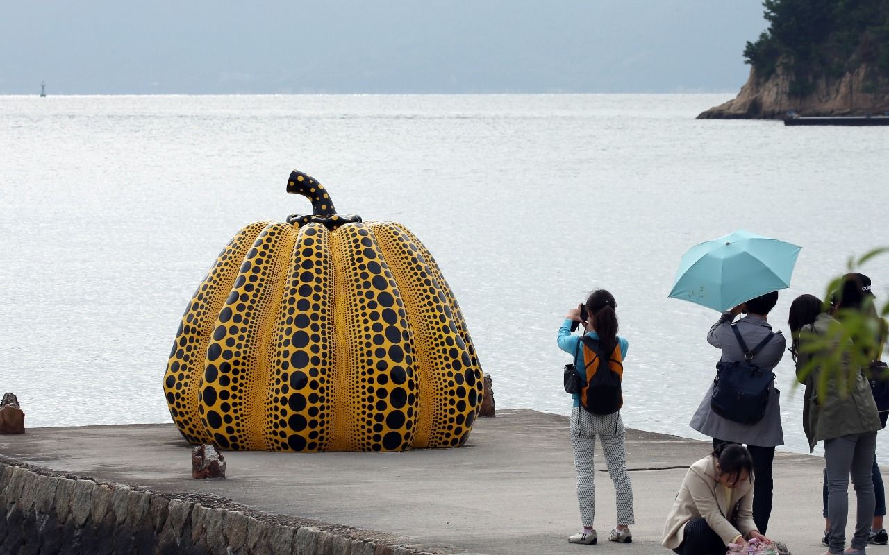 美術館女子炎上問題 インスタ映えはアートをないがしろにしている と言う人の矛盾 文春オンライン 美術館女子炎上問題 インスタ映えはアートをないがしろにしている と言う人の矛盾 文春オンライン