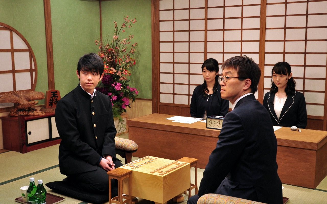 藤井聡太棋聖の活躍で人気チャンネルに 歴代1位の視聴数を叩き出した対局とは | 観る将棋、読む将棋 | 文春オンライン