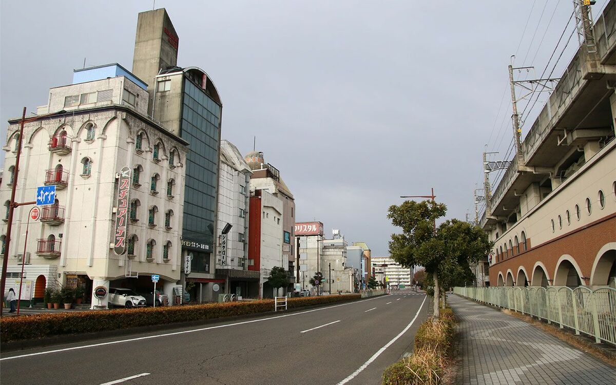 金津 園 摘発