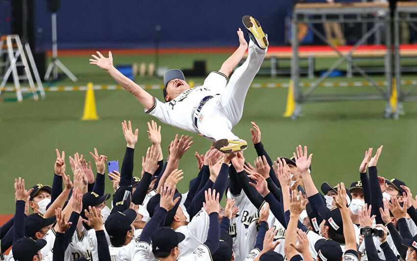 オリックスの 呪い と あだち充との17年前の約束 文春オンライン
