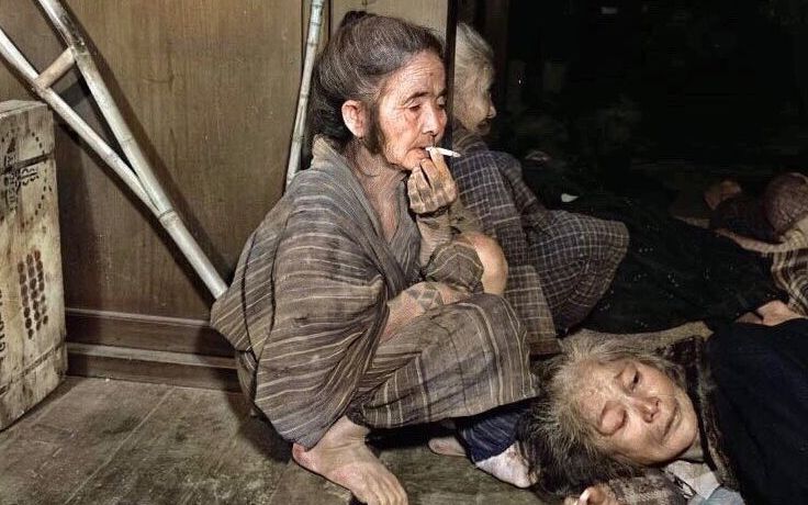 写真]沖縄戦のリアル：AIカラー化写真で蘇る民間人の姿 | 戦後78年の
