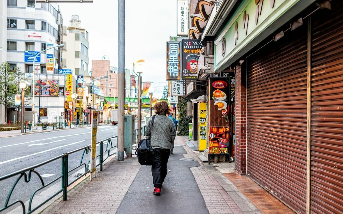 向こうはタイ人 そこを曲がると福建の女 新大久保に多様な人種の外国人が集まる理由とは 文春オンライン