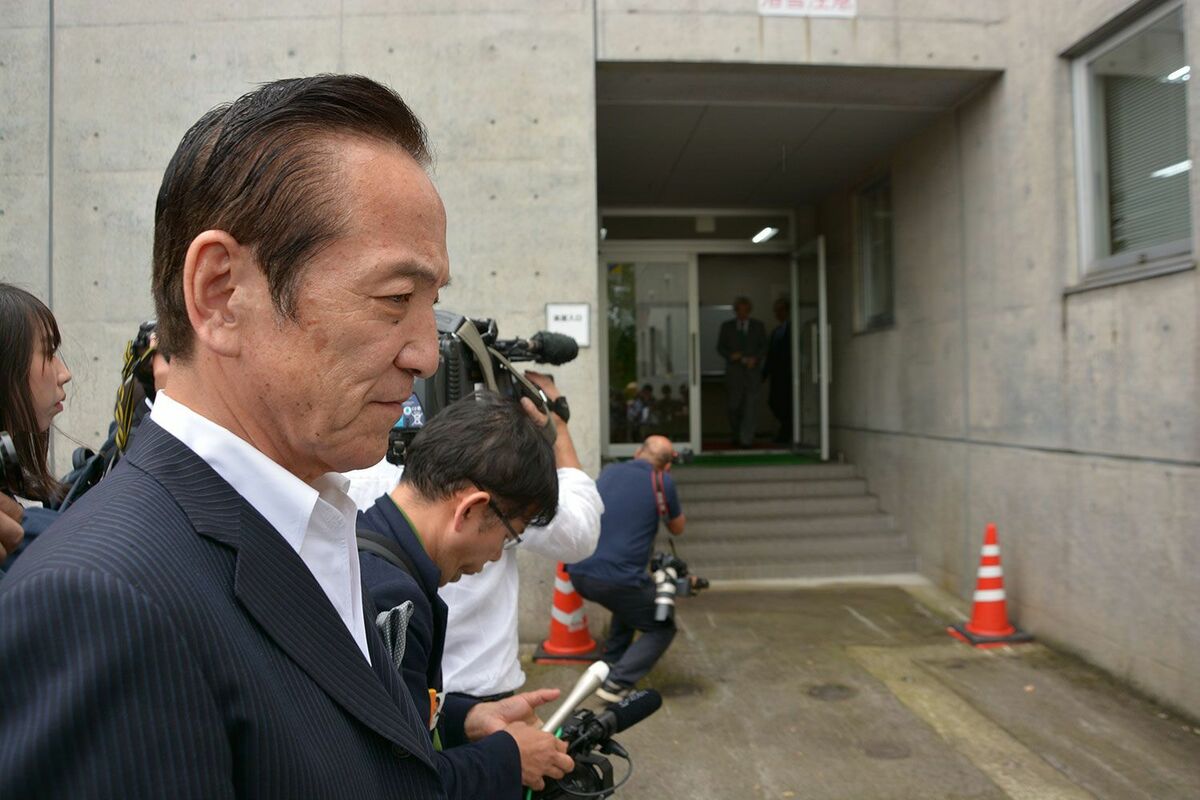 [写真](6ページ目)日本一選挙に強い男・中村喜四郎70歳が日々欠かさない「すさまじい努力」とは 文春オンライン