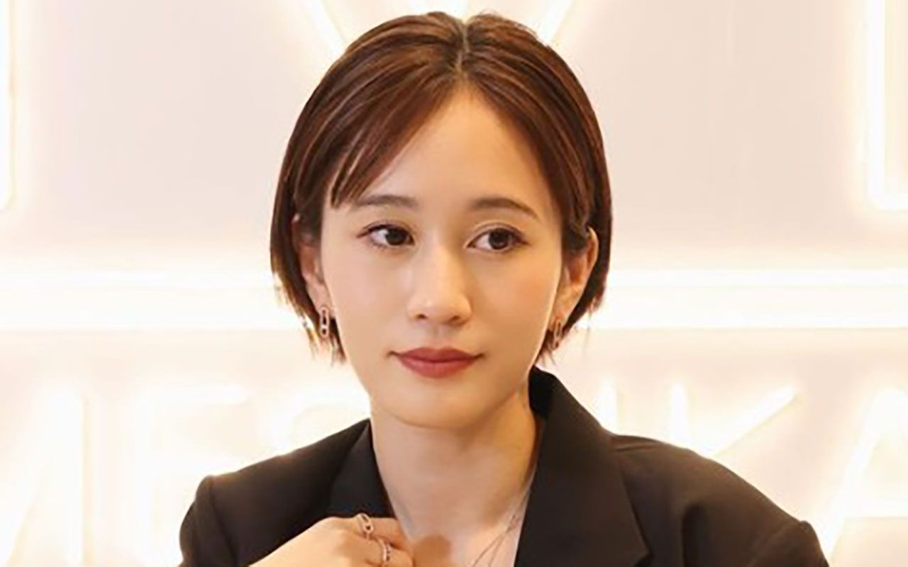 「なんでもやります」前田敦子(32)に中国超有名番組出演“センター返り咲き”計画「今後中国に短期滞在等も考えております」と本人コメントも… |  文春オンライン