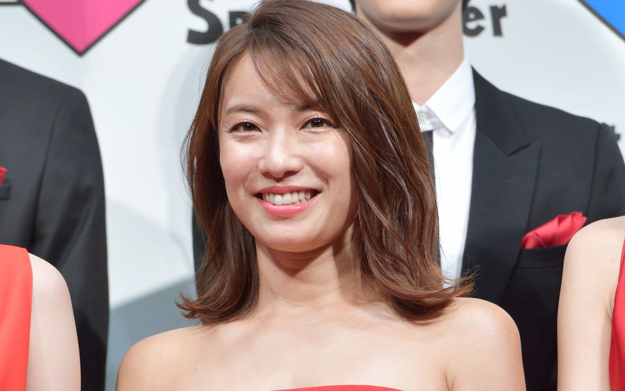 15歳上 東山紀之と破局 13歳上 吉田栄作と結婚報道 女優 内山理名39歳の 岐路 文春オンライン