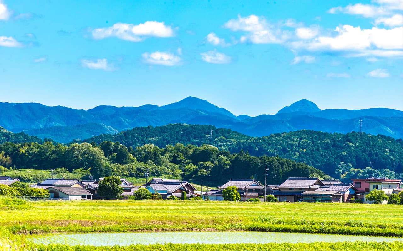 田舎の地元民」と「移住者」はなぜ対立するのか…互いの不信感を招く“小さなズレ”の正体 | 文春オンライン