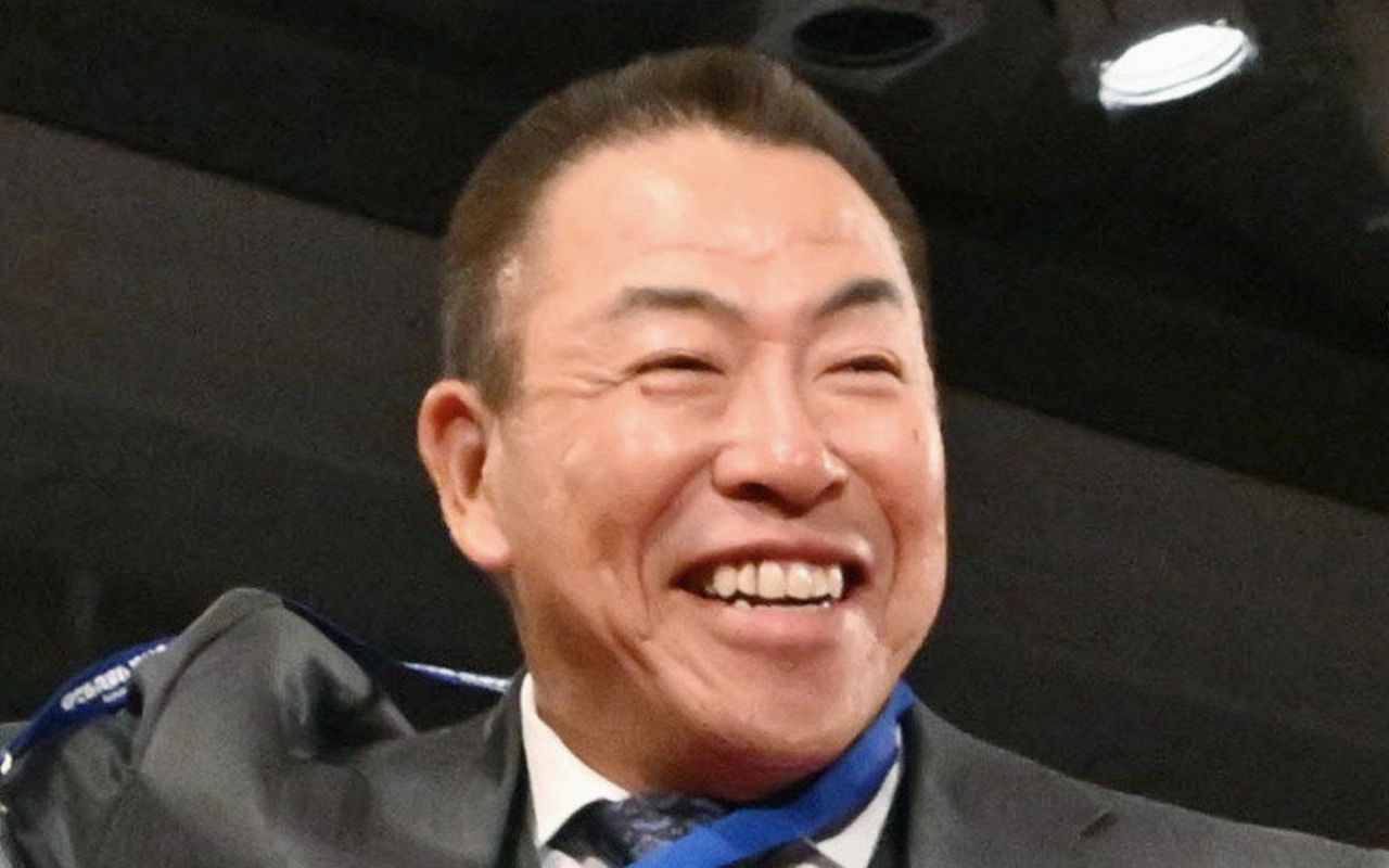 脱臼ガッツポーズの中日新監督・井上一樹（53）　ちらつくあの「スピ監督」の影.gsub(/