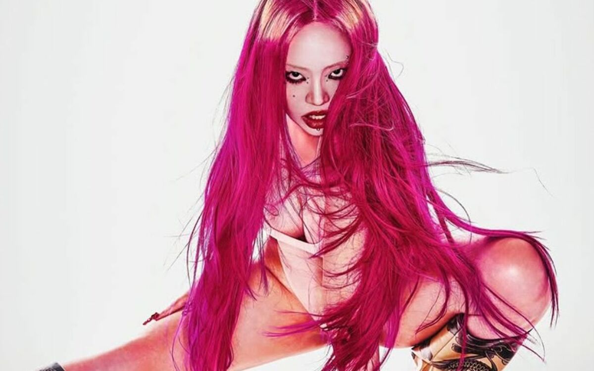 「目の前では女の子たちが泣いているから…」紅白を騒がせたちゃんみな（27）を“色物扱い”から“理想の上司”に変えた「スパルタと寄り添いの黄金比」 | 紅白歌合戦の「いま」と「むかし」 | 文春オンライン