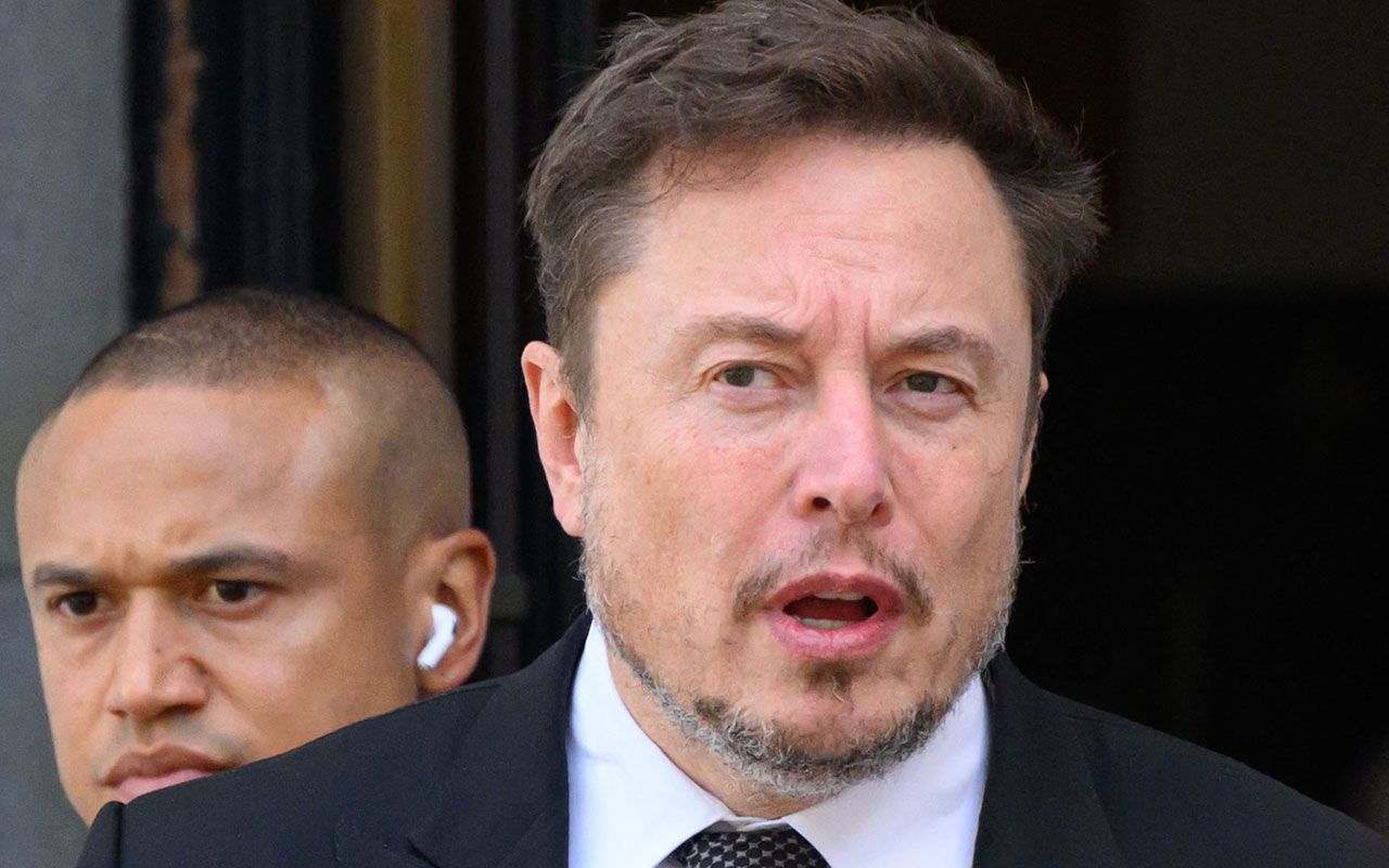 イーロン・マスクはなぜ“X”という文字が好きなのか？ 「ポルノサイトみたい」と批判されてもこだわる「5つの理由」 | 文春オンライン