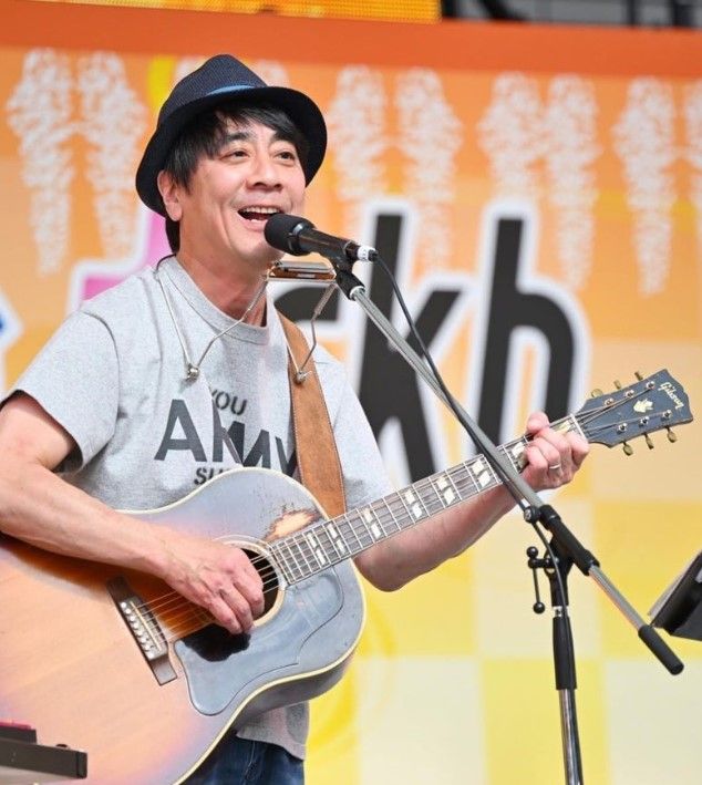 写真](3ページ目)“歌唱拒否騒動“から10日後に山崎まさよし（51）が極秘