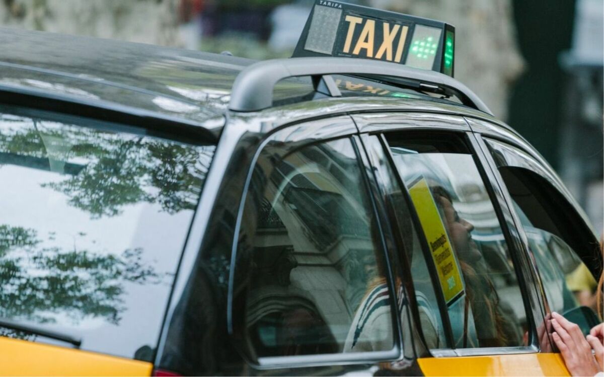 「取り分は運転手が2割で俺らが5割。残りの3割は…」カジノで借金漬けになったドライバーが運び屋になることも…売人たちが重宝する「覚醒剤タクシーの衝撃」 | 文春オンライン