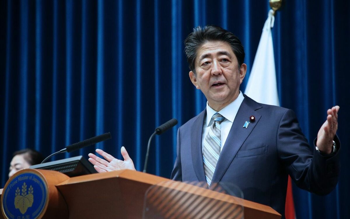 安倍首相のSNS歴 戦闘的だったフェイスブックからなぜ「イメージ重視