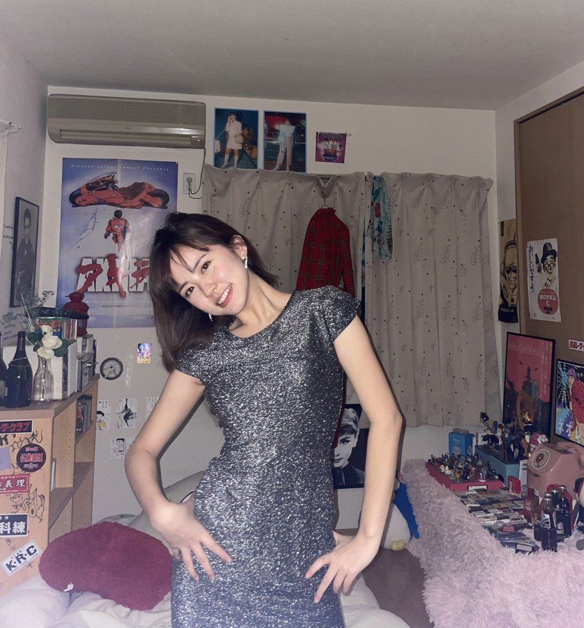 写真](12ページ目)《写真あり》超ミニスカのバブルスーツ、体のライン