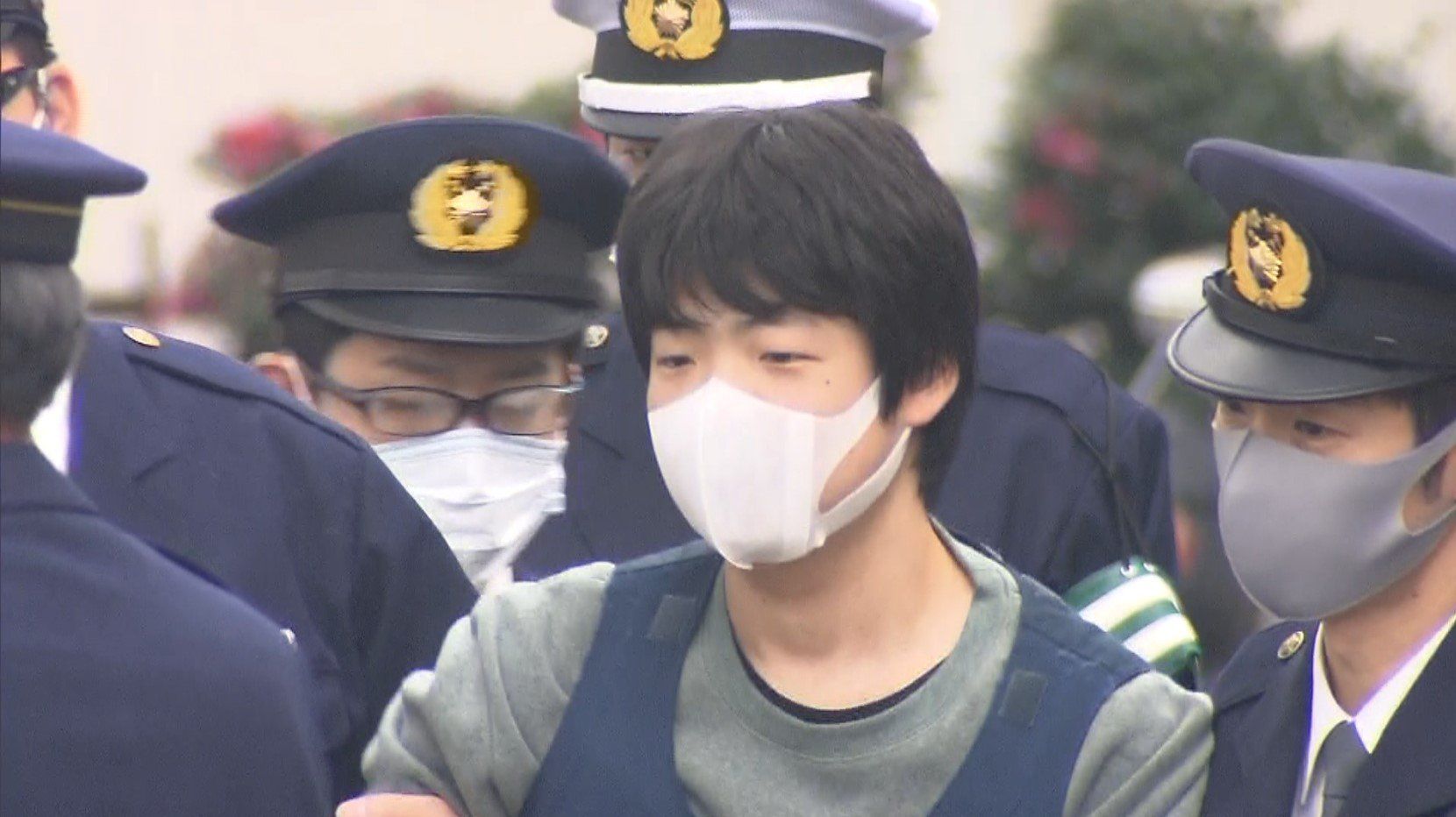 姉を殺害した弟 良かったね と語りかける母親 法廷で語られる歪んだ 家族の形 文春オンライン