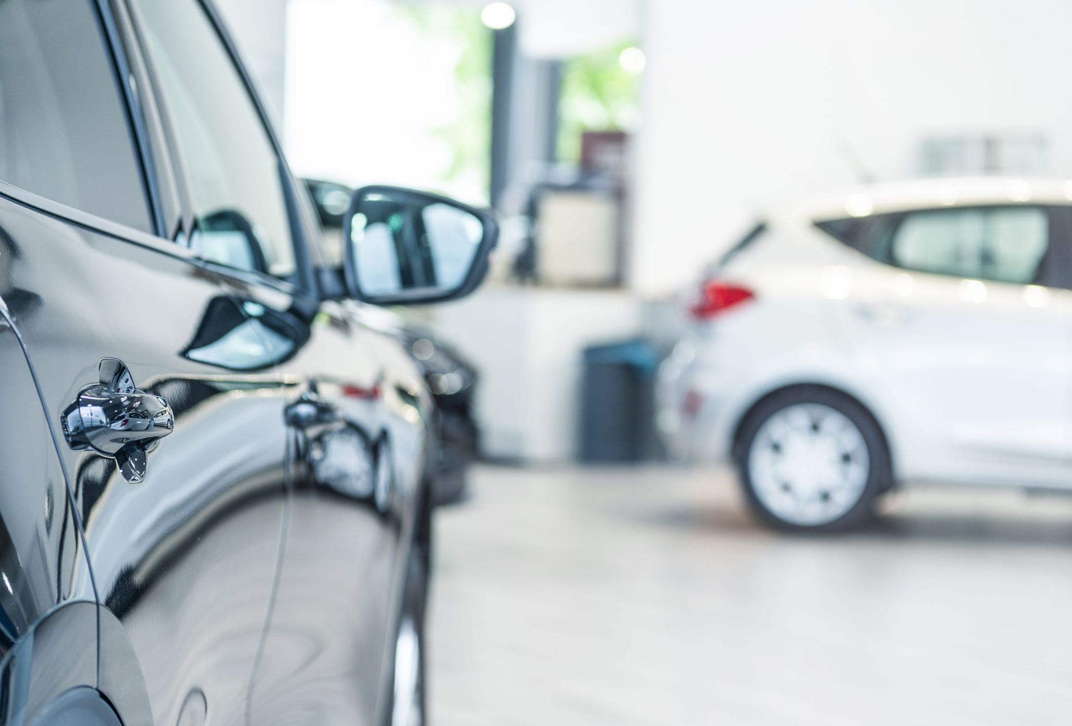 写真 3ページ目 新車と中古車どっちがいいの コスパ面で新車が有利 中古の方が選択肢が多い 両者の 意外な言い分 に迫る 文春オンライン