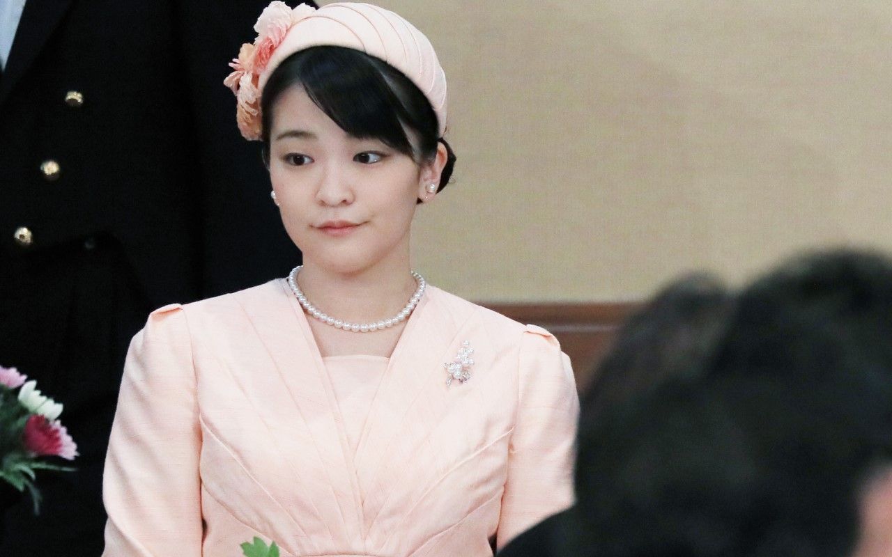 眞子さまご結婚「何らかの発表」までの“タイムリミット” 大人“ローブ